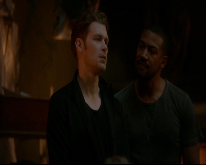 VampireDiariesWorld-dot-nl_TheOriginals_3x22TheBloodyCrown1862.jpg