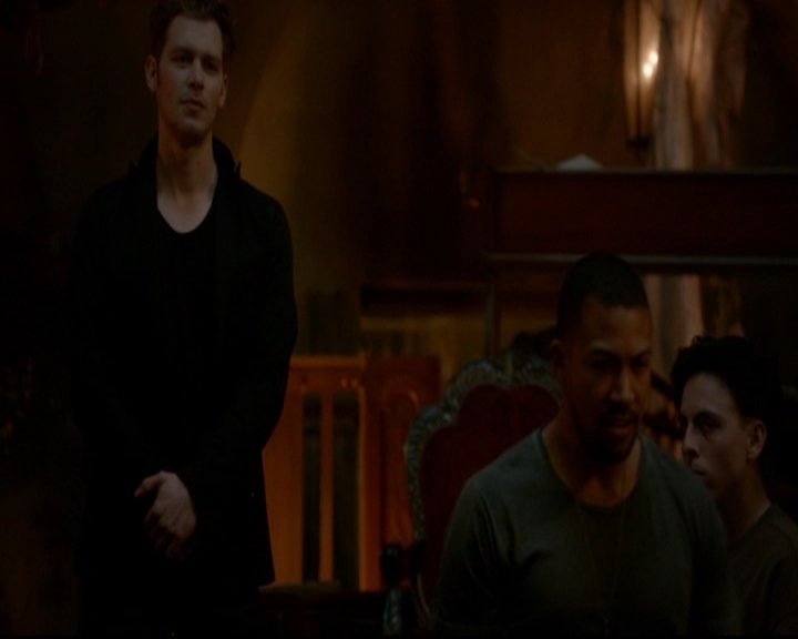 VampireDiariesWorld-dot-nl_TheOriginals_3x22TheBloodyCrown1864.jpg