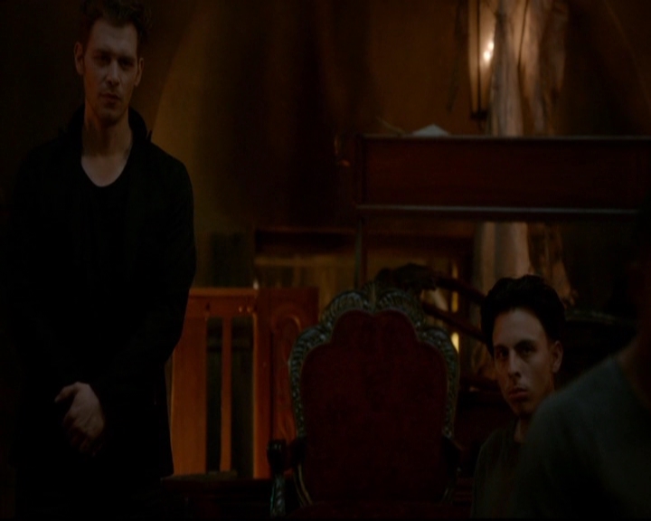 VampireDiariesWorld-dot-nl_TheOriginals_3x22TheBloodyCrown1865.jpg