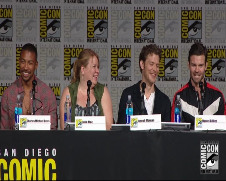 VampireDiariesWorld-dot-nl_TheOriginals_Season3-2015ComicConPanel0427.jpg