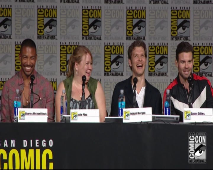 VampireDiariesWorld-dot-nl_TheOriginals_Season3-2015ComicConPanel0431.jpg