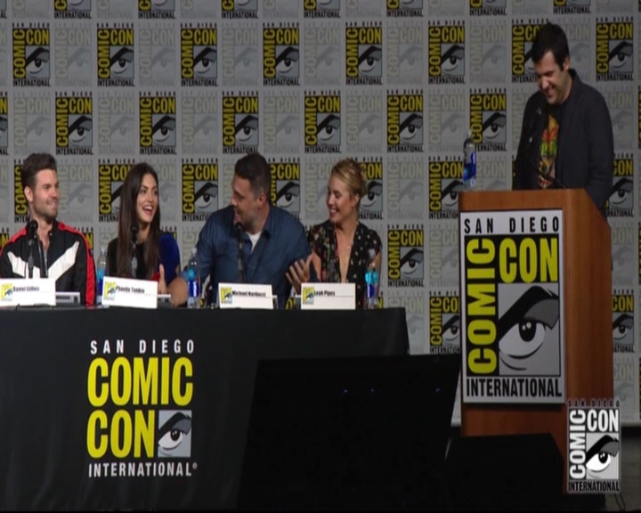 VampireDiariesWorld-dot-nl_TheOriginals_Season3-2015ComicConPanel0970.jpg