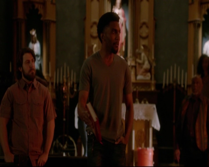 VampireDiariesWorld-dot-nl_TheOriginals_3x22TheBloodyCrown-deletedscenes0065.jpg