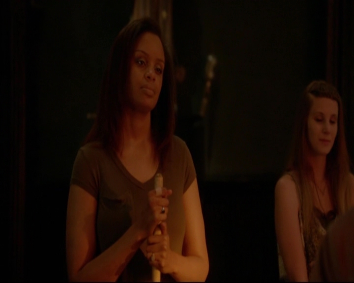 VampireDiariesWorld-dot-nl_TheOriginals_3x22TheBloodyCrown-deletedscenes0075.jpg