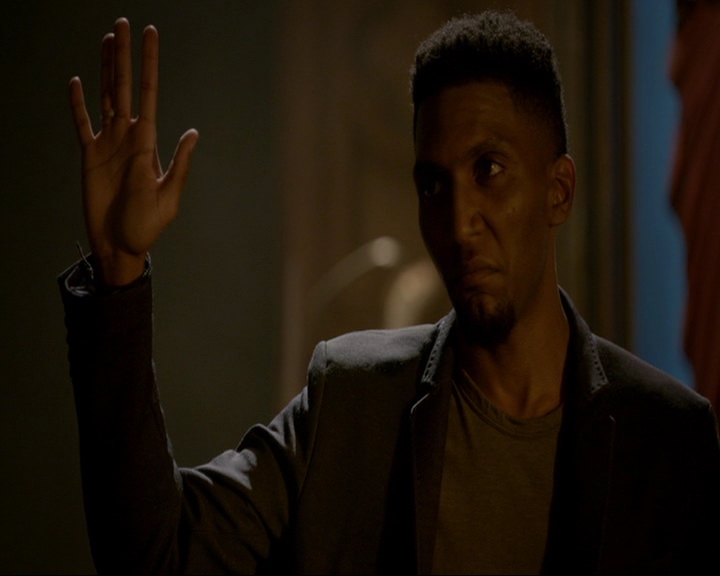 VampireDiaries-dot-nl_TheOriginals4x01GatherUpTheKillers0030.jpg