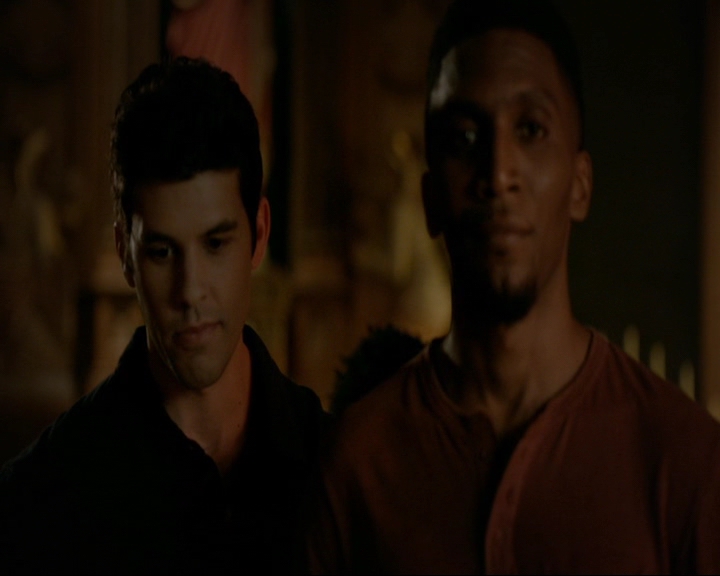 VampireDiaries-dot-nl_TheOriginals4x01GatherUpTheKillers0822.jpg