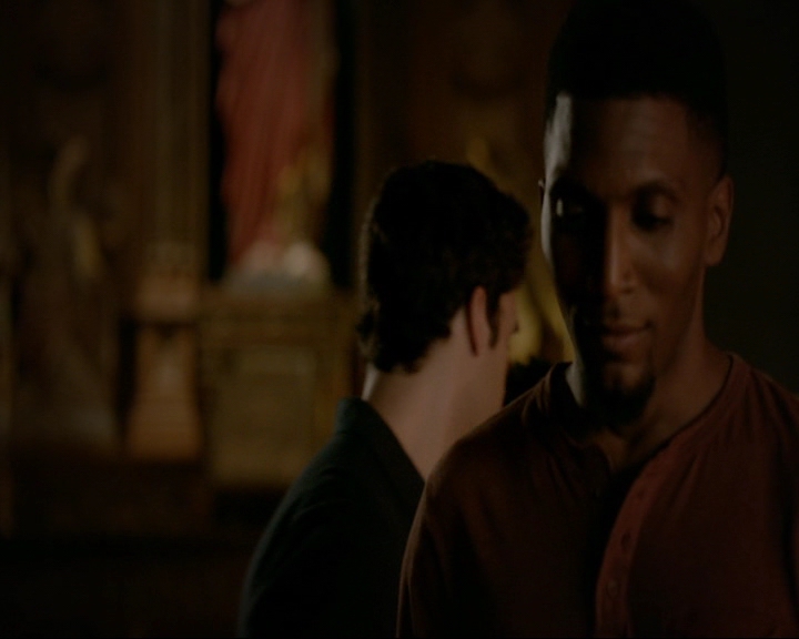 VampireDiaries-dot-nl_TheOriginals4x01GatherUpTheKillers0825.jpg