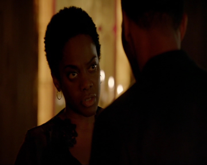 VampireDiaries-dot-nl_TheOriginals4x02NoQuarter0242.jpg