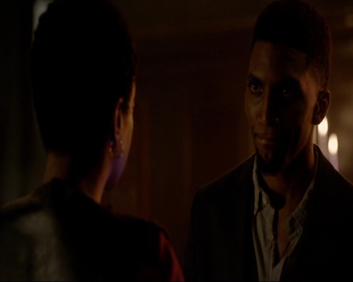 VampireDiaries-dot-nl_TheOriginals4x02NoQuarter0258.jpg