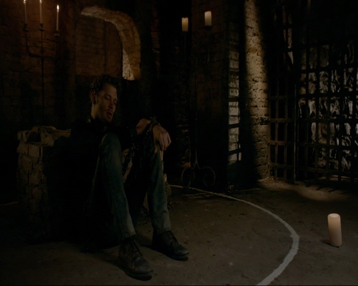 VampireDiaries-dot-nl_TheOriginals4x02NoQuarter0417.jpg