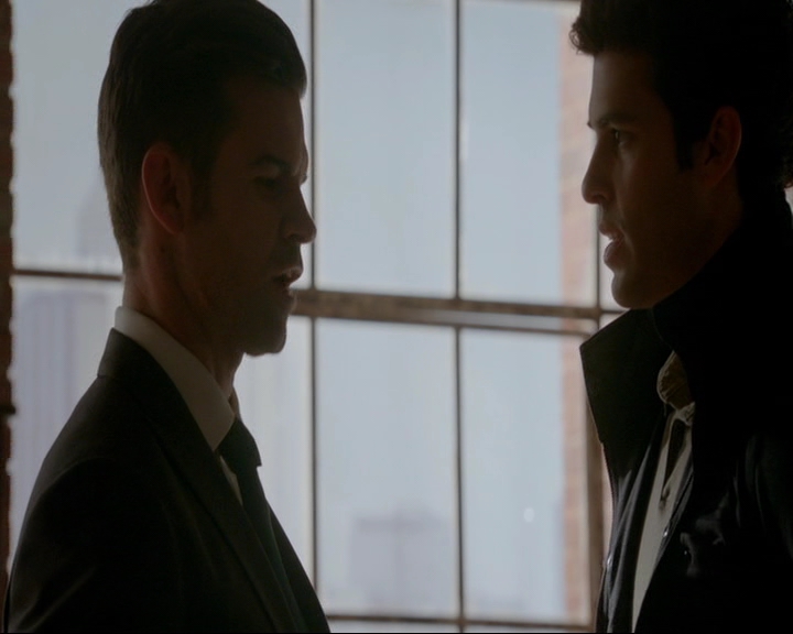 VampireDiaries-dot-nl_TheOriginals4x02NoQuarter0518.jpg