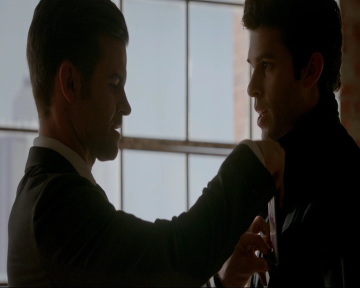 VampireDiaries-dot-nl_TheOriginals4x02NoQuarter0520.jpg