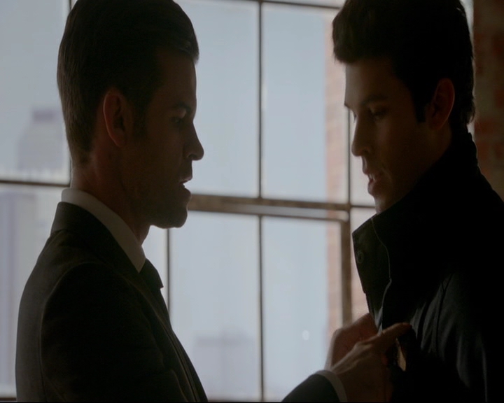 VampireDiaries-dot-nl_TheOriginals4x02NoQuarter0521.jpg