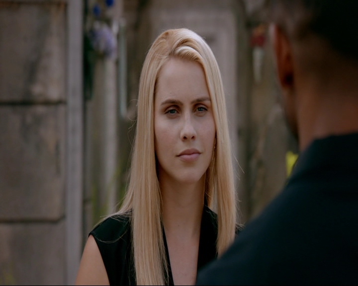 VampireDiaries-dot-nl_TheOriginals4x02NoQuarter0578.jpg