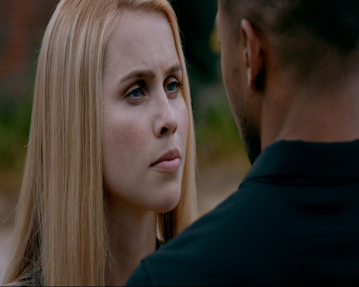 VampireDiaries-dot-nl_TheOriginals4x02NoQuarter0608.jpg