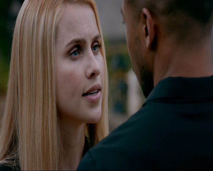 VampireDiaries-dot-nl_TheOriginals4x02NoQuarter0614.jpg