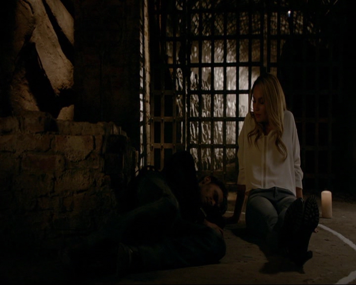 VampireDiaries-dot-nl_TheOriginals4x02NoQuarter0803.jpg