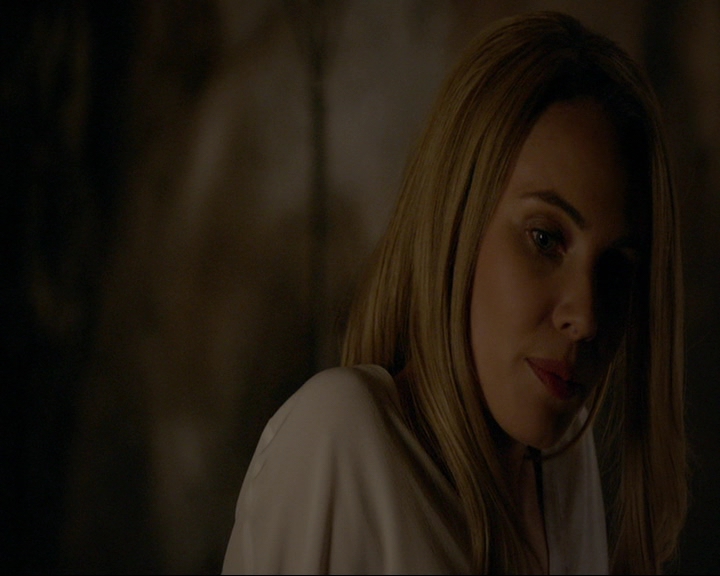 VampireDiaries-dot-nl_TheOriginals4x02NoQuarter0826.jpg