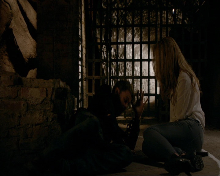 VampireDiaries-dot-nl_TheOriginals4x02NoQuarter0878.jpg