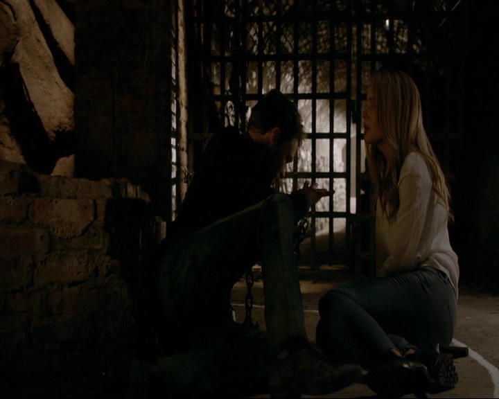 VampireDiaries-dot-nl_TheOriginals4x02NoQuarter0879.jpg