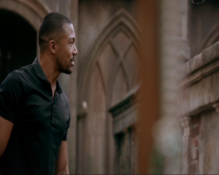 VampireDiaries-dot-nl_TheOriginals4x02NoQuarter0929.jpg