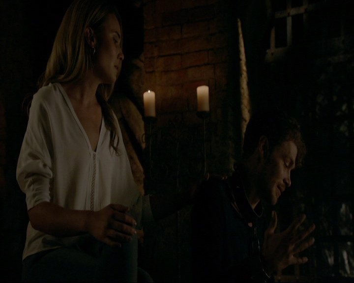 VampireDiaries-dot-nl_TheOriginals4x02NoQuarter1018.jpg