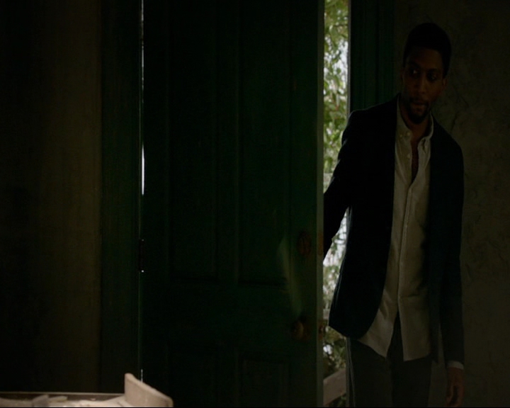 VampireDiaries-dot-nl_TheOriginals4x02NoQuarter1365.jpg