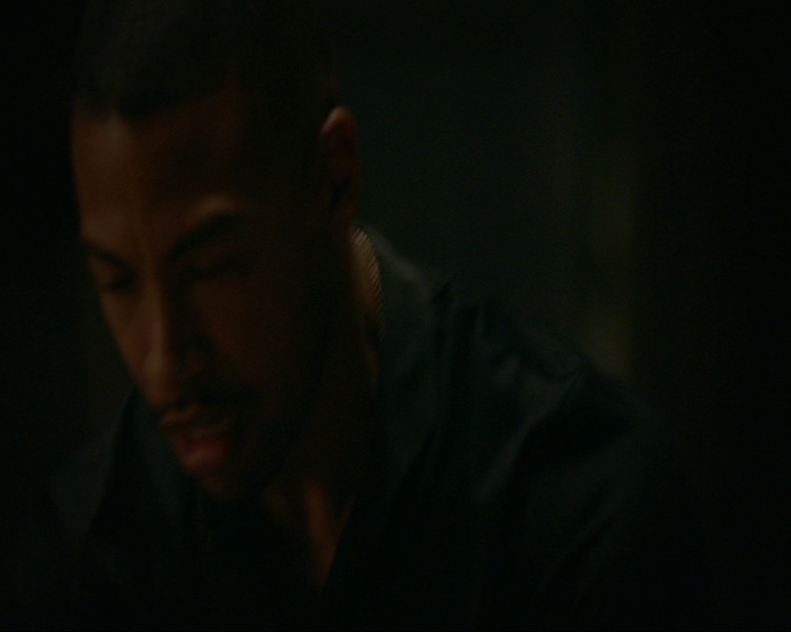 VampireDiaries-dot-nl_TheOriginals4x02NoQuarter1778.jpg