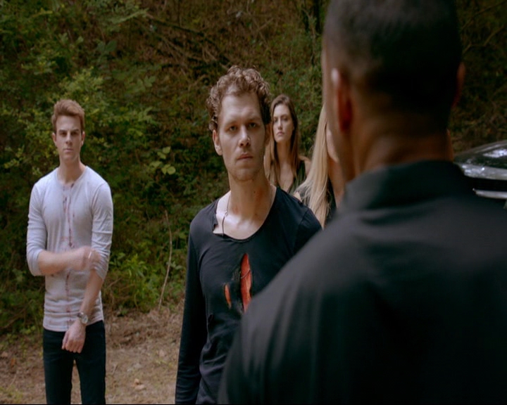 VampireDiaries-dot-nl_TheOriginals4x02NoQuarter2025.jpg