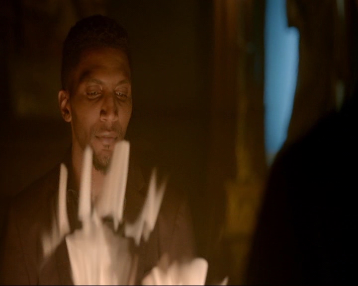 VampireDiaries-dot-nl_TheOriginals4x03HaunterOfRuins0227.jpg