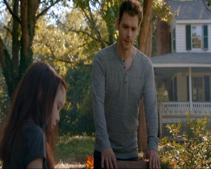 VampireDiaries-dot-nl_TheOriginals4x03HaunterOfRuins0453.jpg