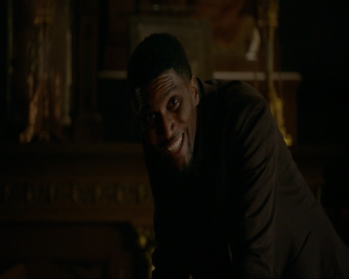 VampireDiaries-dot-nl_TheOriginals4x03HaunterOfRuins0516.jpg