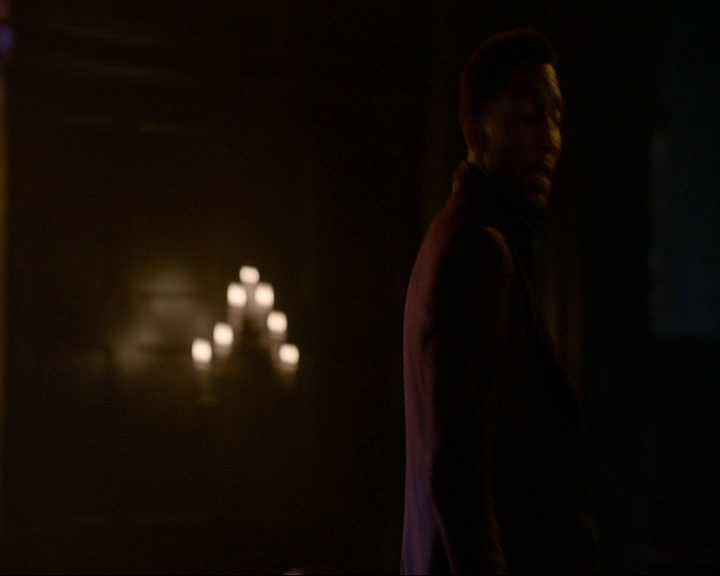 VampireDiaries-dot-nl_TheOriginals4x03HaunterOfRuins0570.jpg