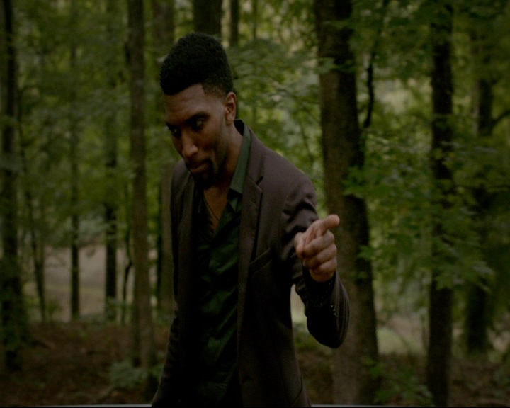 VampireDiaries-dot-nl_TheOriginals4x03HaunterOfRuins0766.jpg