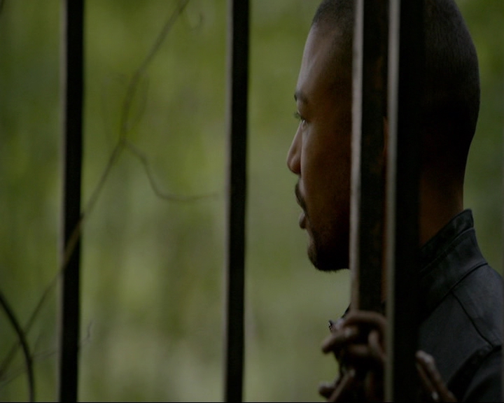 VampireDiaries-dot-nl_TheOriginals4x03HaunterOfRuins0823.jpg