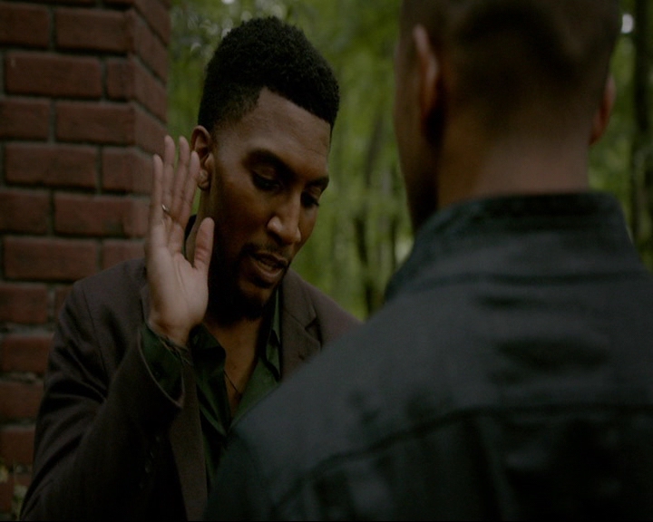 VampireDiaries-dot-nl_TheOriginals4x03HaunterOfRuins0825.jpg