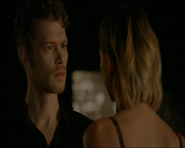 VampireDiaries-dot-nl_TheOriginals4x05IHearYouKnocking0572.jpg