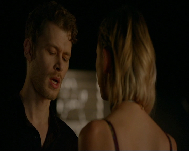 VampireDiaries-dot-nl_TheOriginals4x05IHearYouKnocking0576.jpg