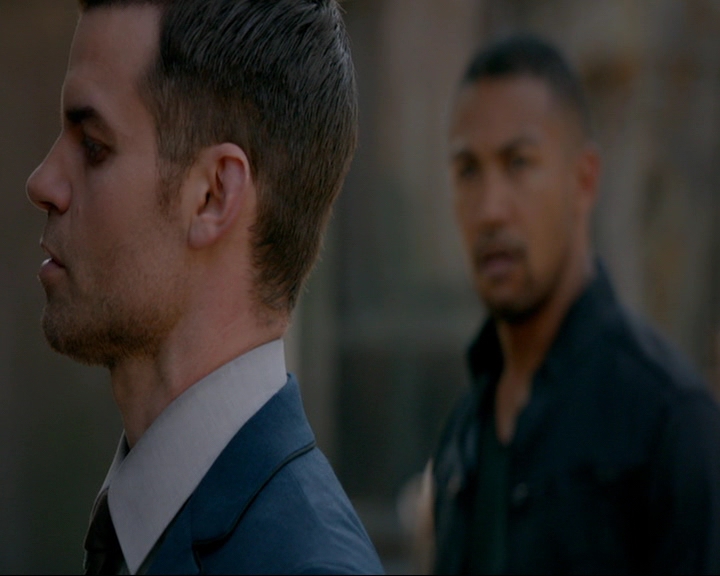 VampireDiaries-dot-nl_TheOriginals4x05IHearYouKnocking0681.jpg