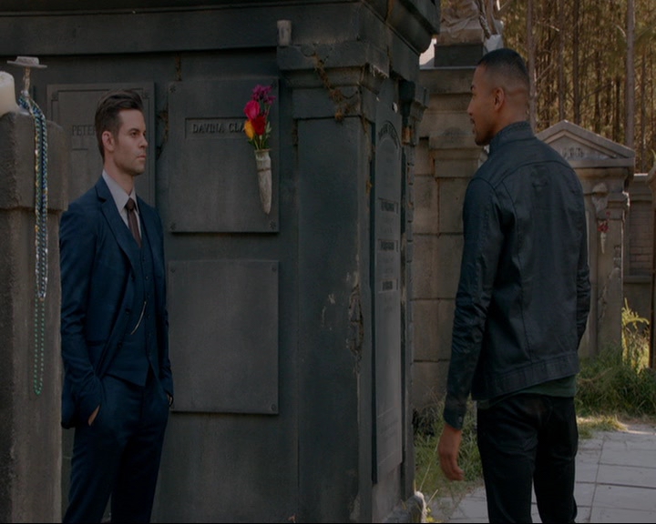 VampireDiaries-dot-nl_TheOriginals4x05IHearYouKnocking0690.jpg