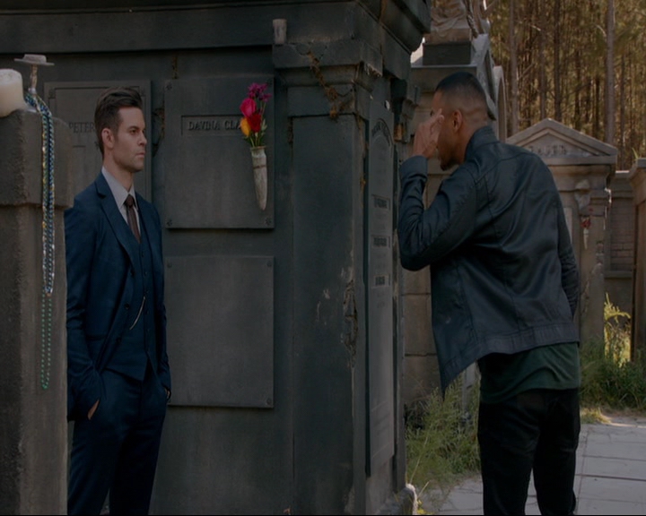 VampireDiaries-dot-nl_TheOriginals4x05IHearYouKnocking0691.jpg