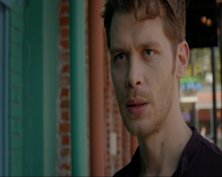 VampireDiaries-dot-nl_TheOriginals4x05IHearYouKnocking0806.jpg