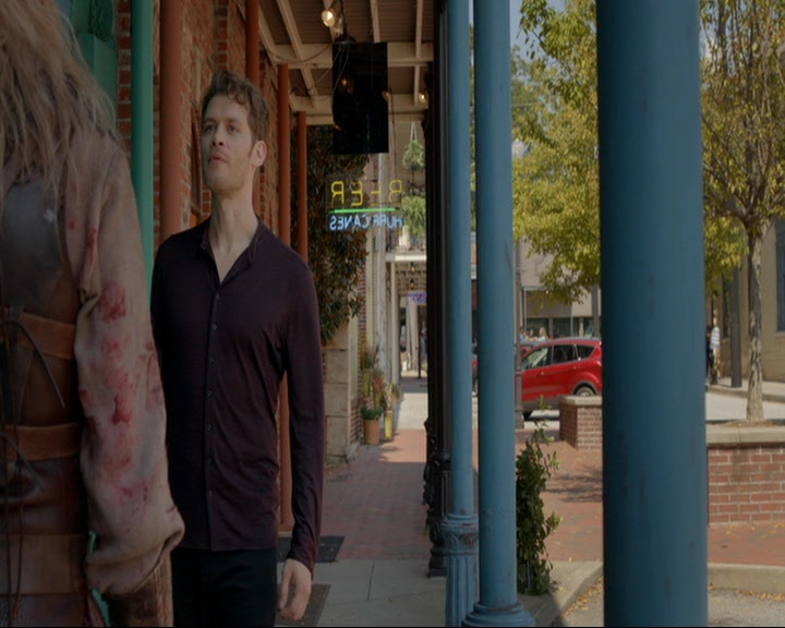 VampireDiaries-dot-nl_TheOriginals4x05IHearYouKnocking0820.jpg