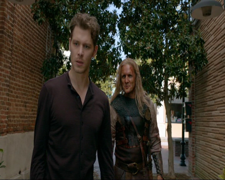 VampireDiaries-dot-nl_TheOriginals4x05IHearYouKnocking1185.jpg