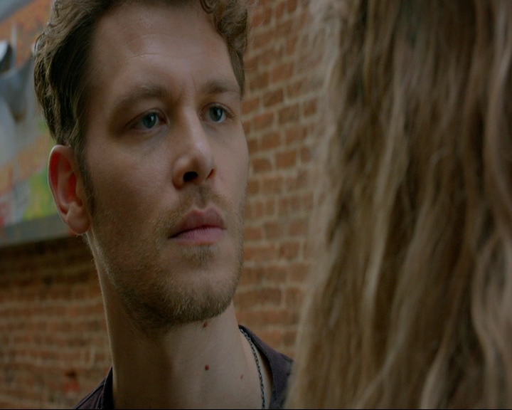 VampireDiaries-dot-nl_TheOriginals4x05IHearYouKnocking1242.jpg