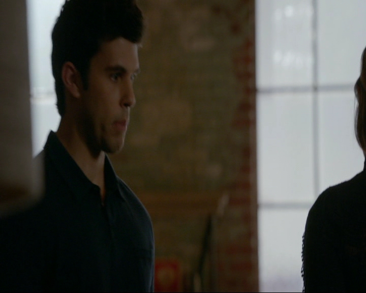 VampireDiaries-dot-nl_TheOriginals4x06BagOfCobras0311.jpg