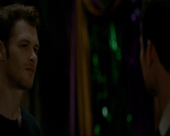 VampireDiaries-dot-nl_TheOriginals4x06BagOfCobras0429.jpg