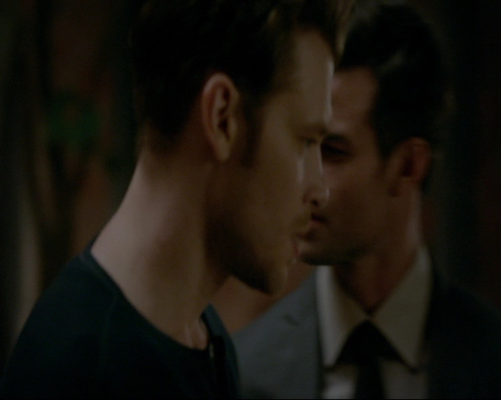 VampireDiaries-dot-nl_TheOriginals4x06BagOfCobras0434.jpg