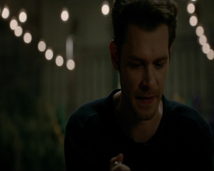 VampireDiaries-dot-nl_TheOriginals4x06BagOfCobras0444.jpg