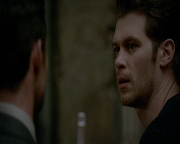 VampireDiaries-dot-nl_TheOriginals4x06BagOfCobras0464.jpg